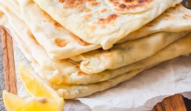 CHEESE NAAN